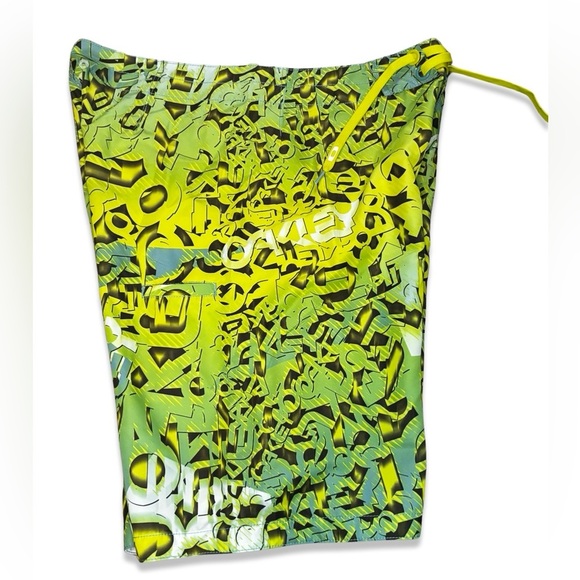 OAKLEY LOGO SURF / SWIM / BOARD SHORTS COMBO WITH WAX COMB & TOOL SZ36 - Picture 10 of 11